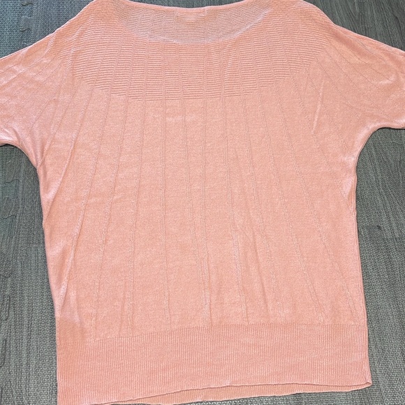 New York & Company Salmon Pink Short Sleeved Light Sweater - Womens Size M - Picture 6 of 7